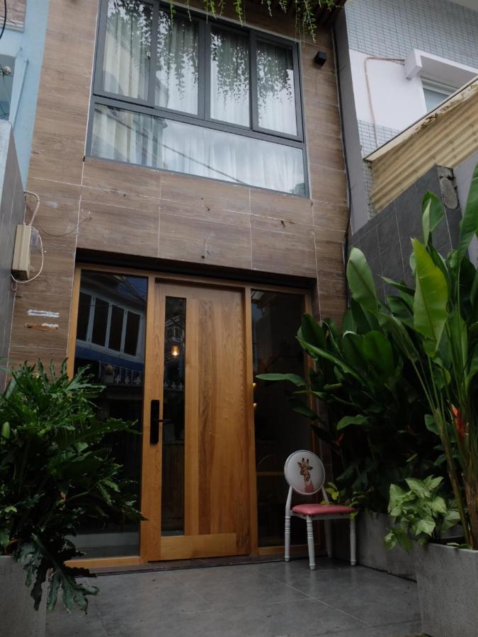 Half Coffee N Dorm Hostel Ho Chi Minh City Exterior photo